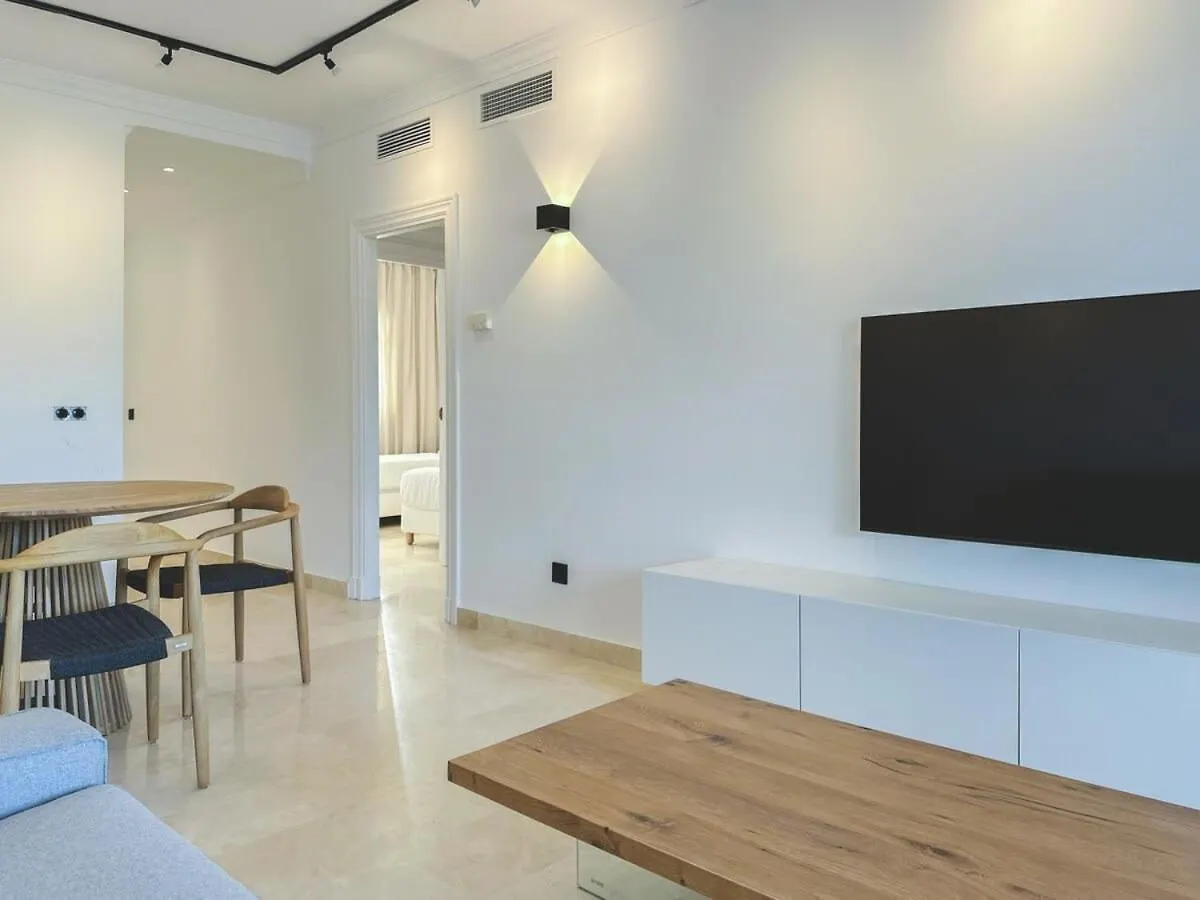 Heated Indoor Pool 2 Bed Mountain Sunset Views Apartment Marbella