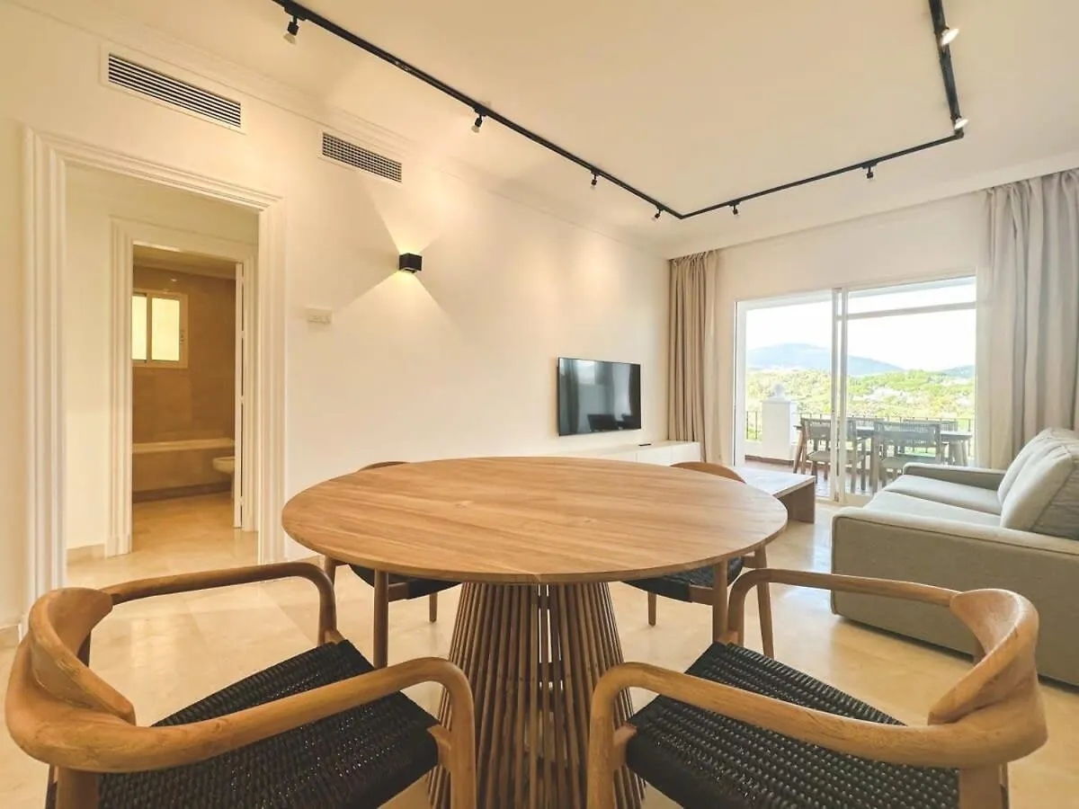Ferienwohnung Heated Indoor Pool 2 Bed Mountain Sunset Views Marbella 0*,  Spanien